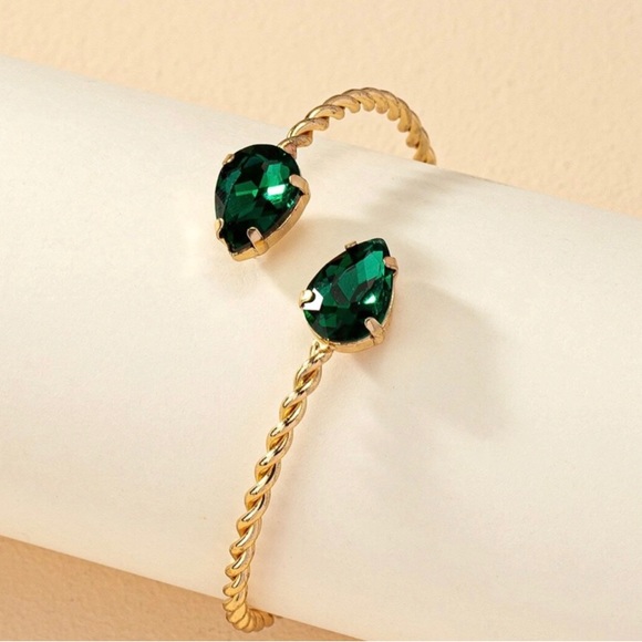 New-Green Rhinestone Cuff Bracelet. - Picture 2 of 3